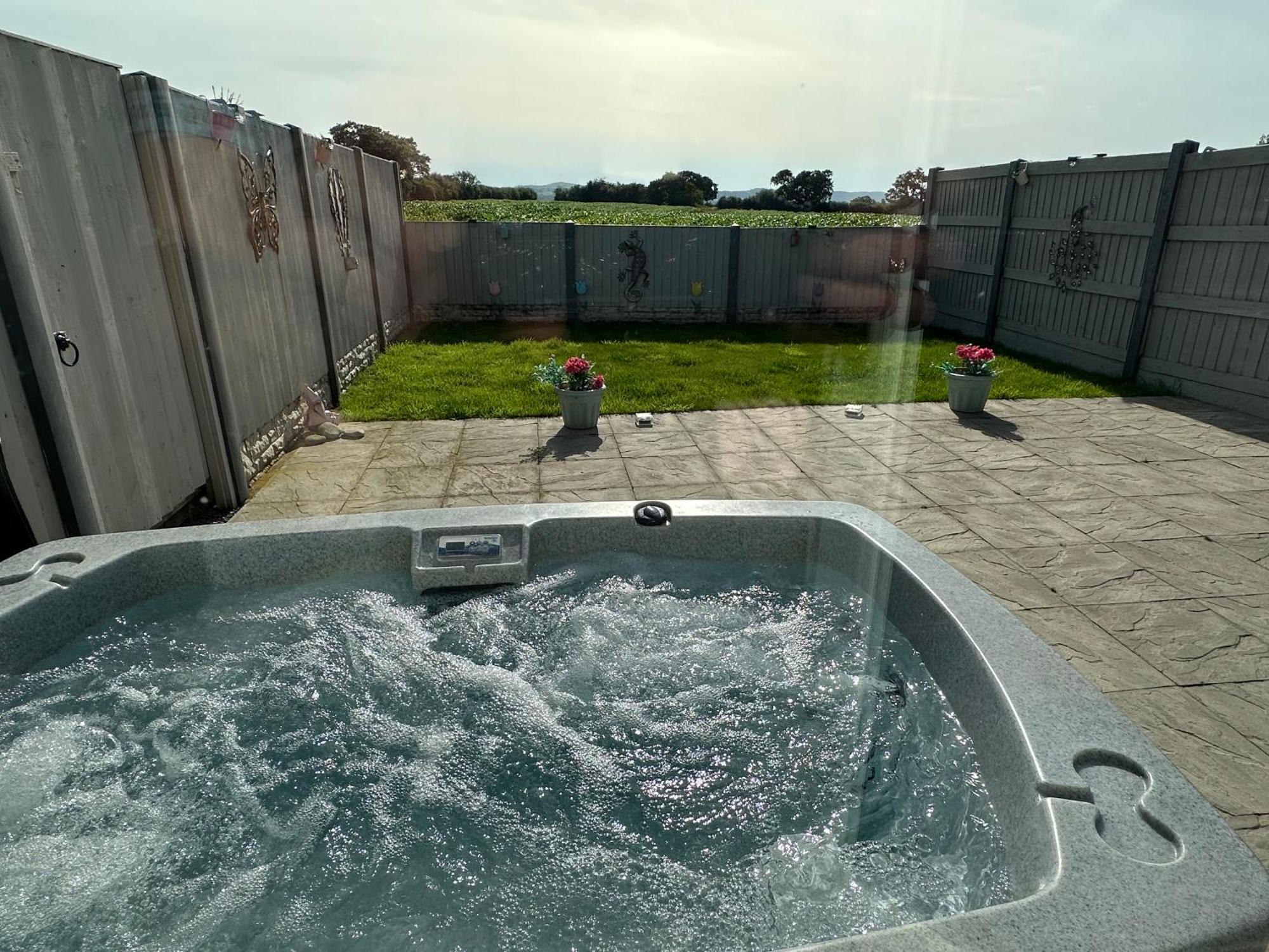 Rhuddlan Dwylig Isa Holiday Cottages מראה חיצוני תמונה